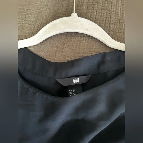 H&M dress - Picture 3 of 4